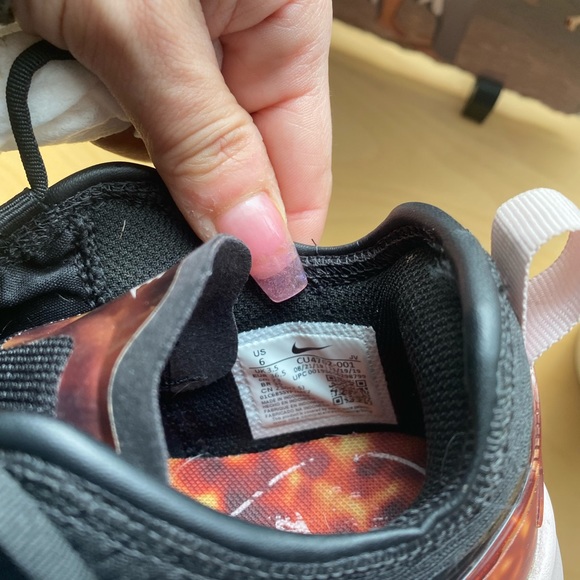 THEY’RE BACK Womens Air Max Motion 2 Size 6.Sorry for the lack of communication. - Picture 3 of 6